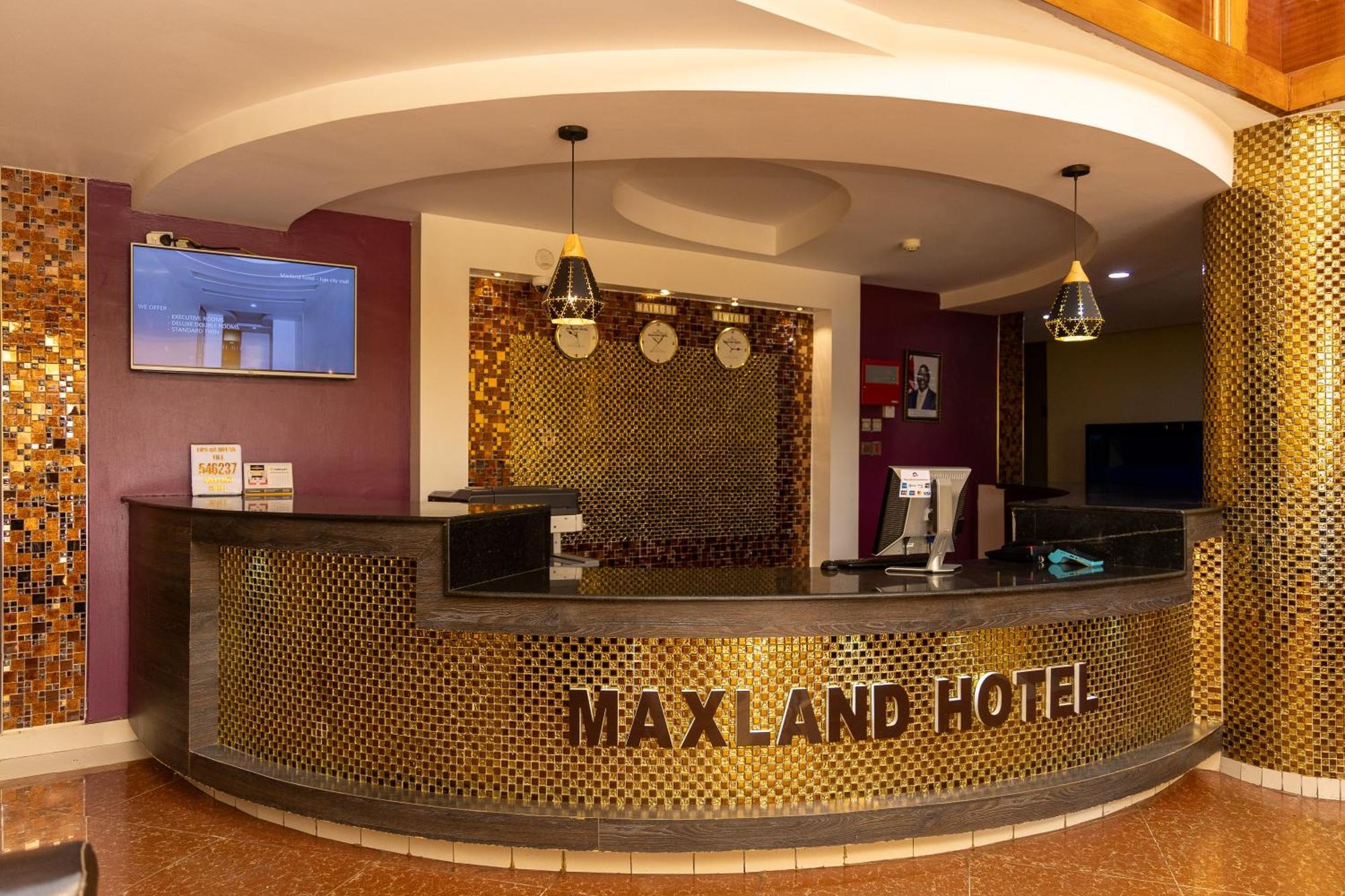 Maxland Hotel Kalimoni Buitenkant foto